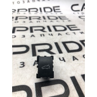 Кнопка відкривання кришки багажника