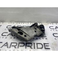 Кронштейн двигателя