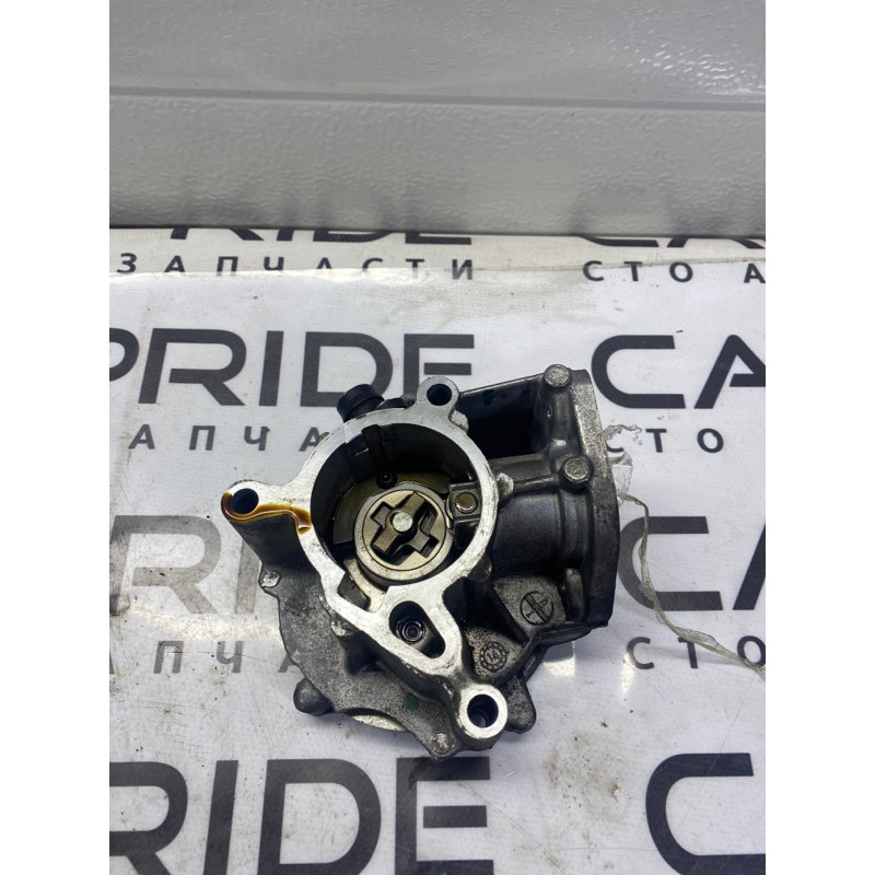 Вакуумный насос (тормозная система) Volkswagen Passat B7 2014 1.8 06K145100J