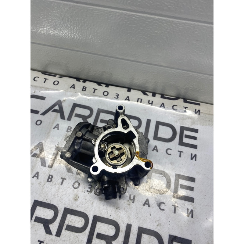 Вакуумный насос (тормозная система) Volkswagen Passat B7 2014 1.8 06K145100J