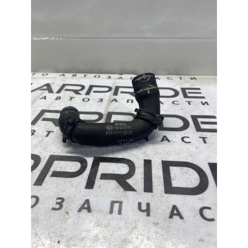 Патрубок (система охлаждения) Volkswagen Passat B7 2014 1.8 5C0121157A