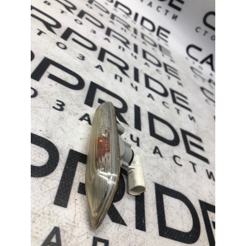 Повторювач повороту (оптика - оптика) BMW 3-series E92 2010 3.0 N54 63137253326