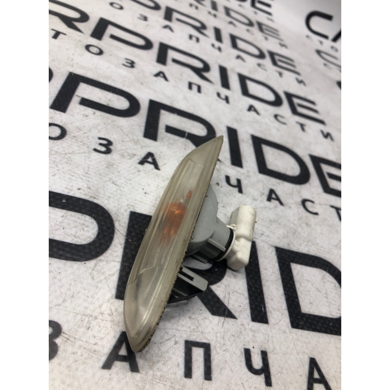 Повторювач повороту (оптика - оптика) BMW 3-series E92 2010 3.0 N54 63137253326