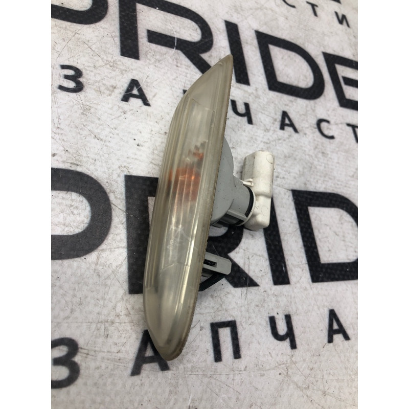 Повторювач повороту (оптика - оптика) BMW 3-series E92 2010 3.0 N54 63137253326
