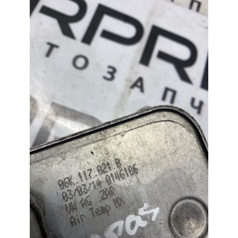 Теплообменник масляного фильтра (двигатель и элементы) Volkswagen Passat B7 2014 1.8 06K117021B