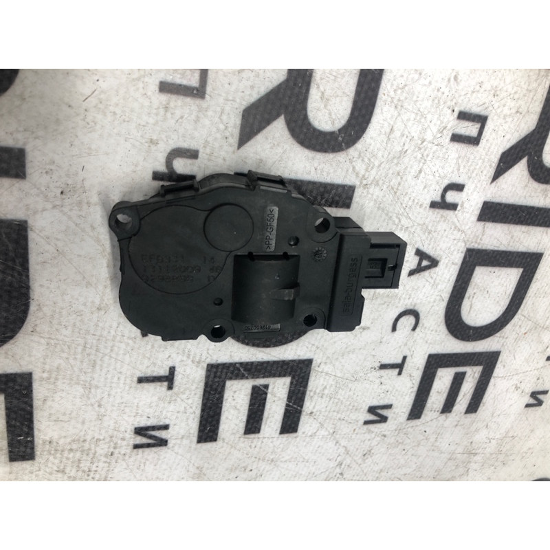 Привод заслонки отопителя (отопление и кондиционирование) BMW 3-series E92 2010 3.0 N54 efb331