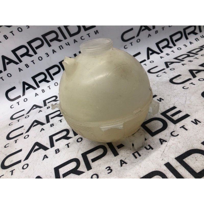 Бачок расширительный (система охлаждения) Cadillac Xt5 1 2016 3.6 23386455