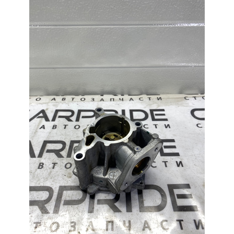 Вакуумный насос (тормозная система) Volkswagen Passat B7 2014 1.8 06K145100J