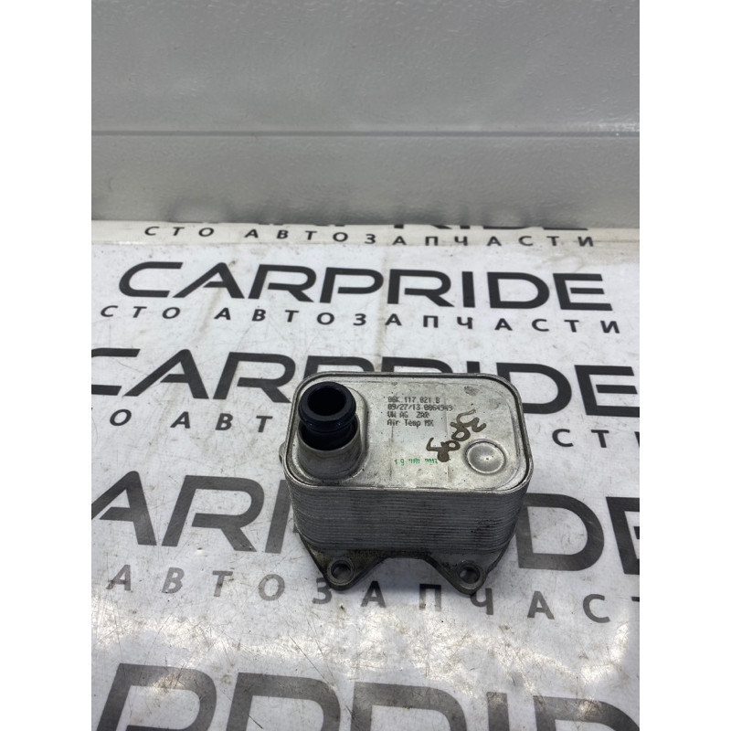 Теплообменник масляного фильтра (двигатель и элементы) Volkswagen Passat B7 2014 1.8 06K117021B