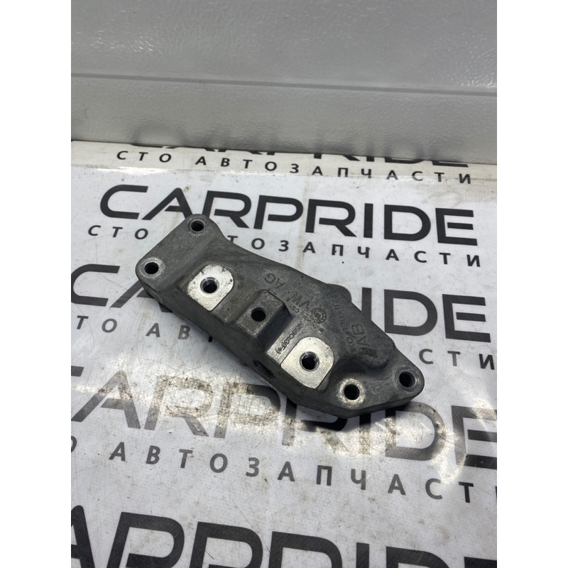 Кронштейн КПП (трансмиссия) Volkswagen Passat B7 2014 1.8 1k0199117