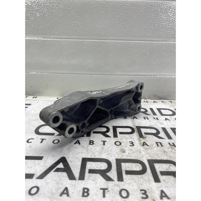 Кронштейн КПП (трансмиссия) Volkswagen Passat B7 2014 1.8 1k0199117