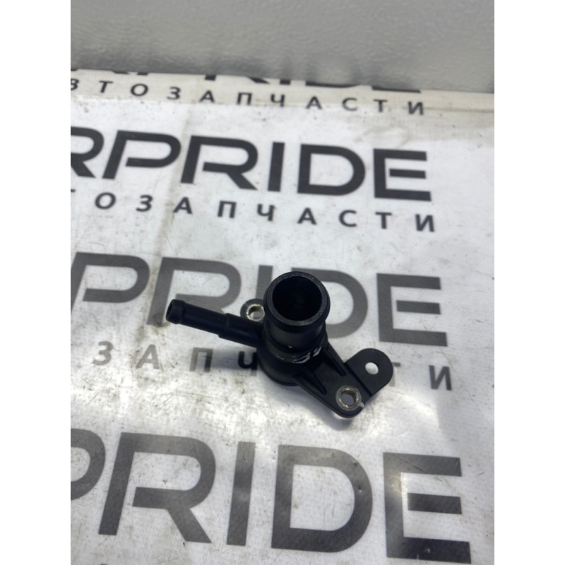 Фланец системы охлаждения (система охлаждения) Volkswagen Passat B7 2014 1.8 06K121132H