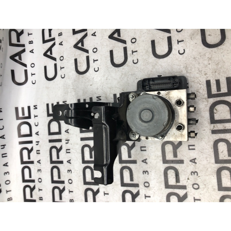 Блок abs (тормозная система) Jeep Cherokee KL 2014 3.2 04779899AI