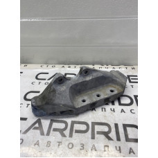 Кронштейн двигателя