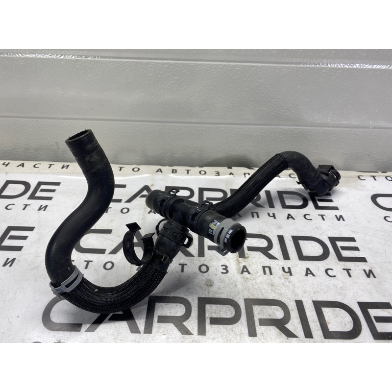 Патрубок (система охлаждения) Cadillac Xt5 1 2016 3.6 95368300