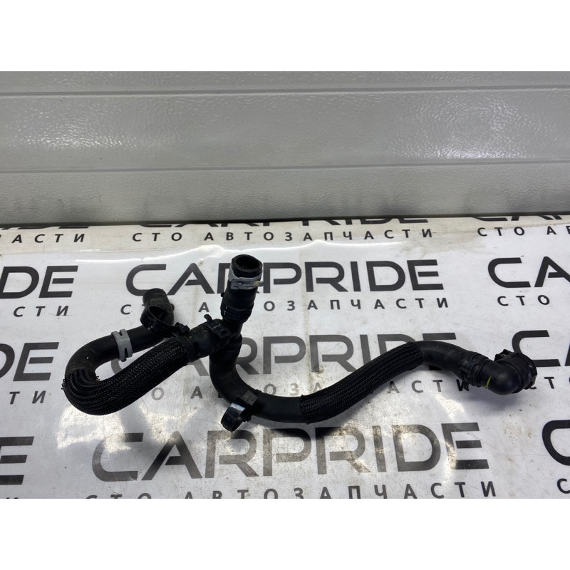 Патрубок (система охлаждения) Cadillac Xt5 1 2016 3.6 95368300