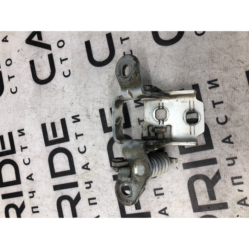 Петля двери (кузов и элементы) Dodge Journey SXT 2013 3.6 5067939AH