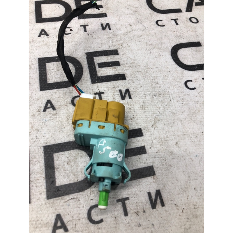 Концевик педали тормоза (электрика / датчики) Jeep Renegade BU 2020 2.4 68445428AA