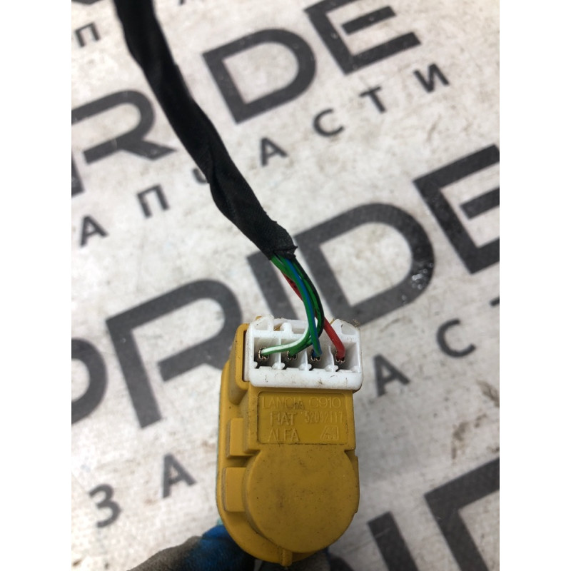 Концевик педали тормоза (электрика / датчики) Jeep Renegade BU 2020 2.4 68445428AA