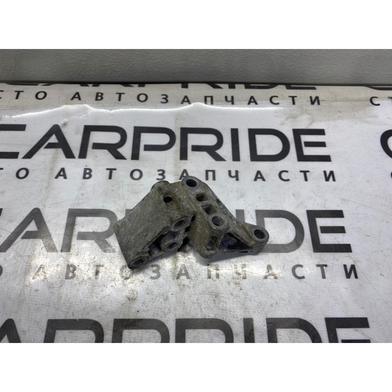 Кронштейн (двигатель и элементы) Mercedes-Benz C-class W203 2007 3.0 a2032230040