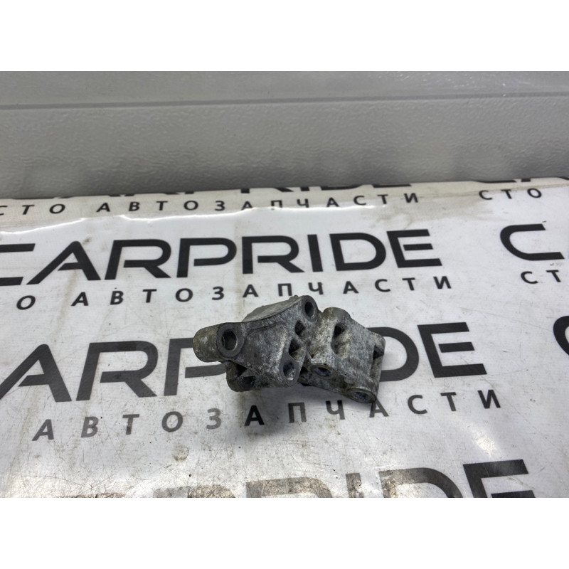 Кронштейн (двигатель и элементы) Mercedes-Benz C-class W203 2007 3.0 a2032230040