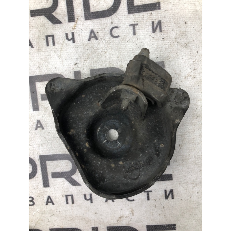 Кронштейн підрамника (підвіска) BMW 5-series F10 2011 3.0 N55B30 33316798811