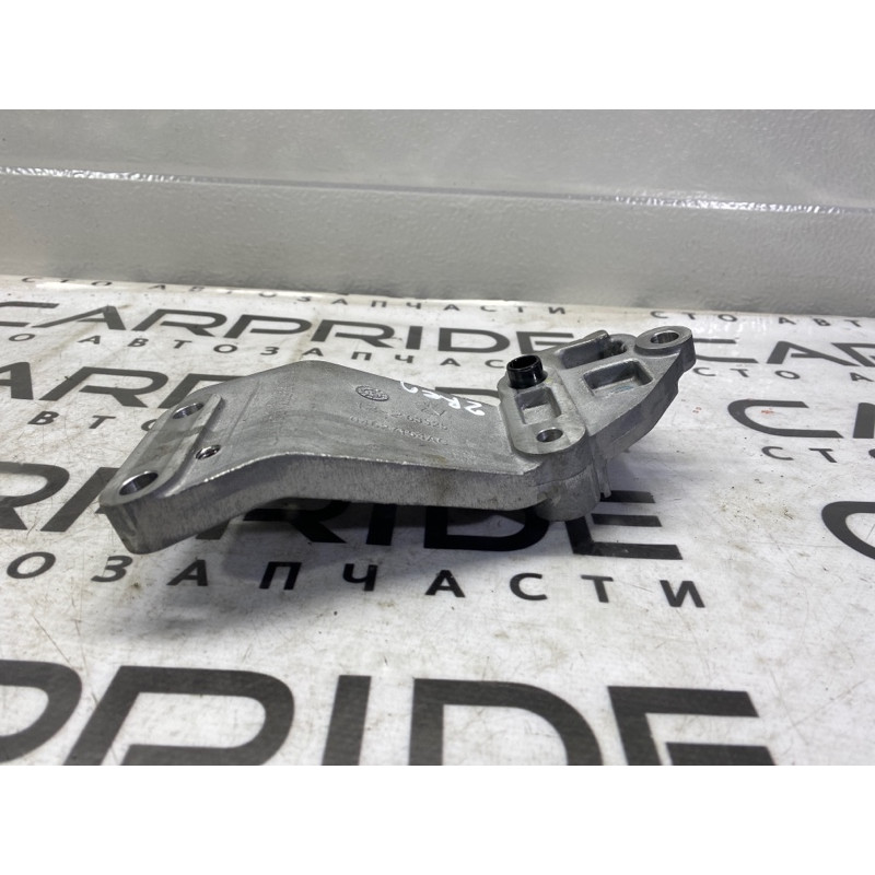 Кронштейн генератора (кронштейны двигателя) Jeep Renegade BU 2020 2.4 04627154ac