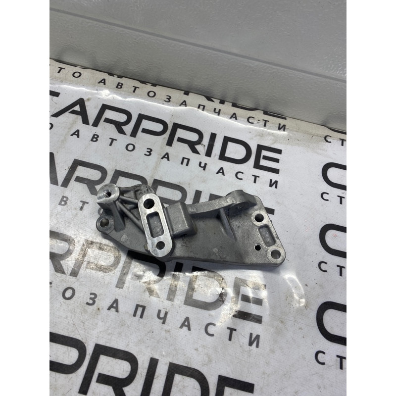 Кронштейн генератора (кронштейны двигателя) Jeep Renegade BU 2020 2.4 04627154ac