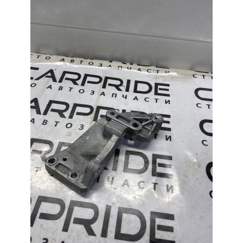 Кронштейн генератора (кронштейны двигателя) Jeep Renegade BU 2020 2.4 04627154ac