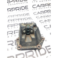 Кронштейн двигуна