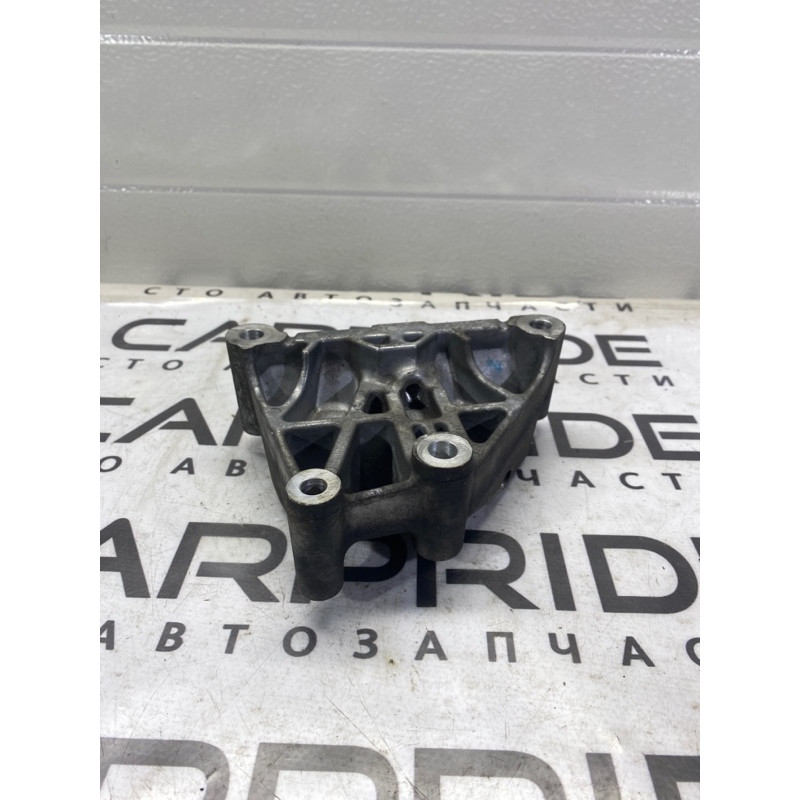 Кронштейн двигателя (кронштейны двигателя) Dodge Journey SXT 2013 3.6 05184322ae