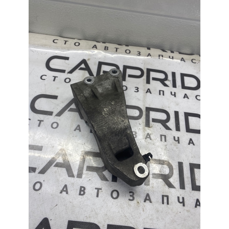 Кронштейн насоса гидроусилителя (кронштейны двигателя) Dodge Journey SXT 2013 3.6 05184594ae