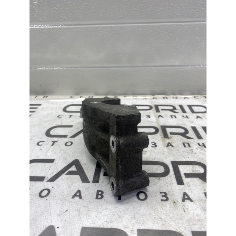 Кронштейн насоса гидроусилителя (кронштейны двигателя) Dodge Journey SXT 2013 3.6 05184594ae