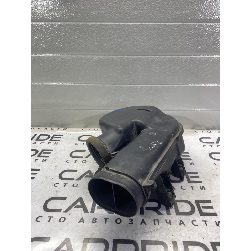 Резонатор воздушный (впускная система) Dodge Journey SXT 2013 3.6 68045129ae