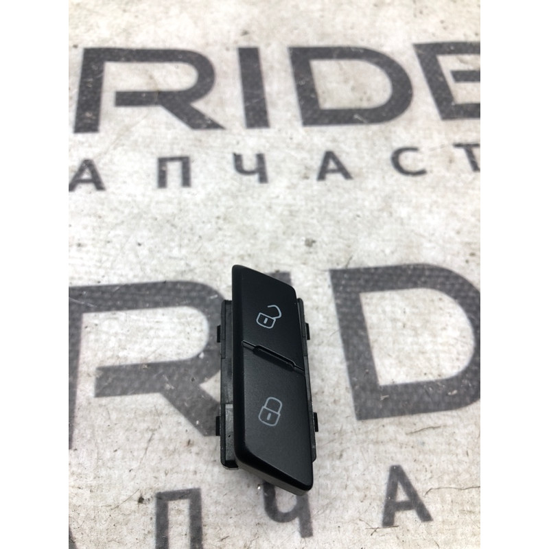 Кнопка блокировки центрального замка (электрика / кнопки) Volkswagen Passat B7 2014 1.8 561962126a