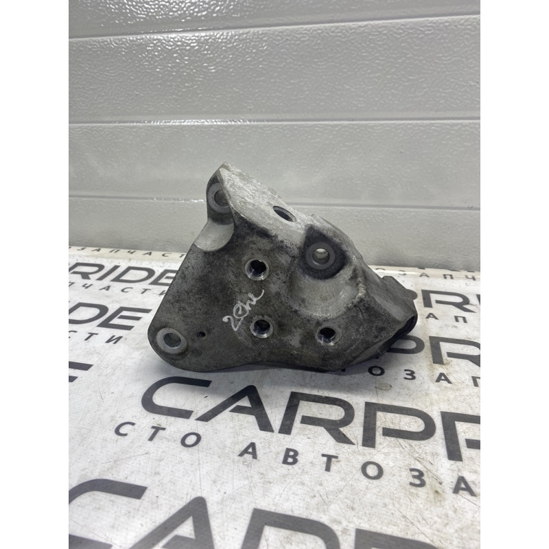 Кронштейн КПП (трансмиссия) Jeep Cherokee KL 2014 3.2 68141735ac