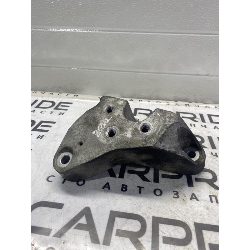 Кронштейн КПП (трансмиссия) Jeep Cherokee KL 2014 3.2 68141735ac