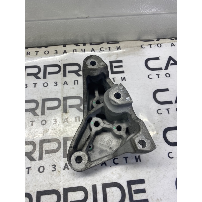 Кронштейн КПП (трансмиссия) Jeep Cherokee KL 2014 3.2 68141735ac