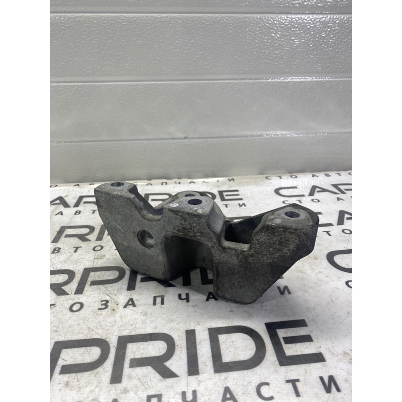 Кронштейн КПП (трансмиссия) Jeep Cherokee KL 2014 3.2 68141735ac