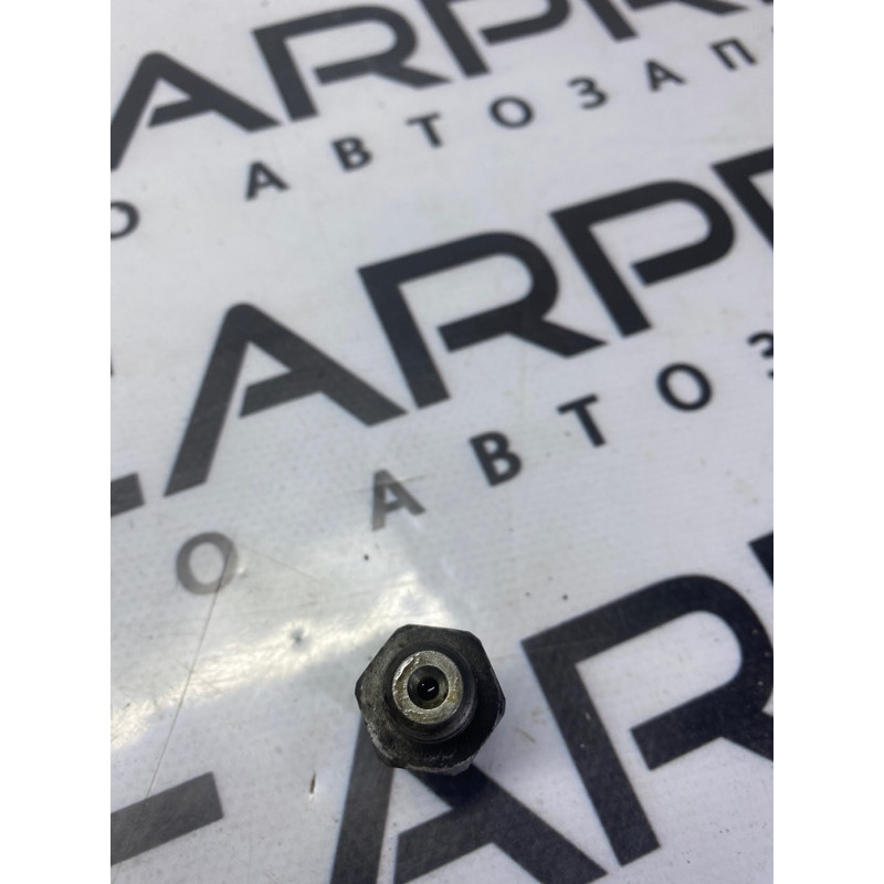 Датчик давления масла (электрика двигателя) FORD Focus MK3 2012 2.0 BE8Z9278A