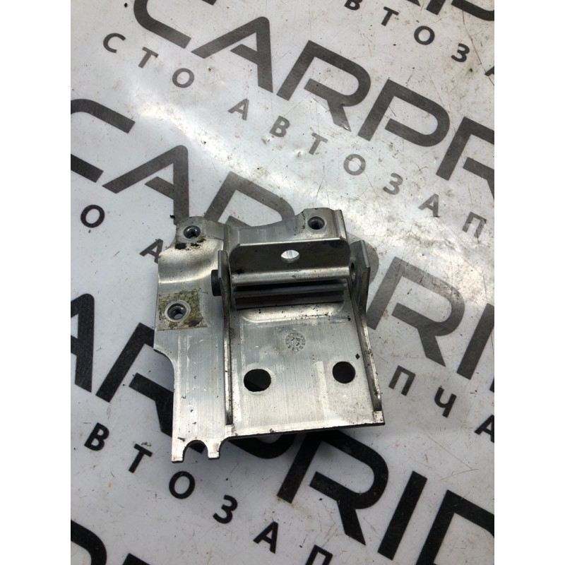 Крепление радиатора (кузов и элементы) BMW 5-series F10 2011 3.0 N55B30 51117186514