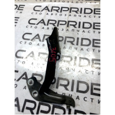 Петля капота