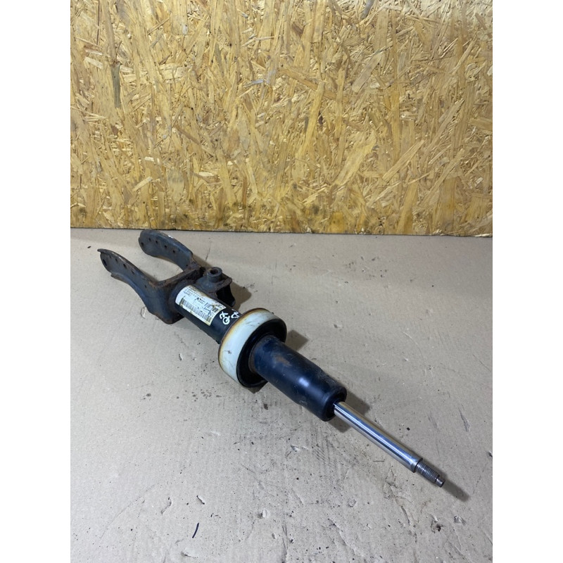 Амортизатор (подвеска) Audi Q7 4L 7l8412022at