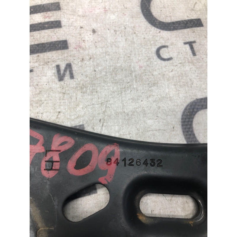 Кронштейн балки (подвеска) Cadillac Xt5 1 2016 3.6 84126432