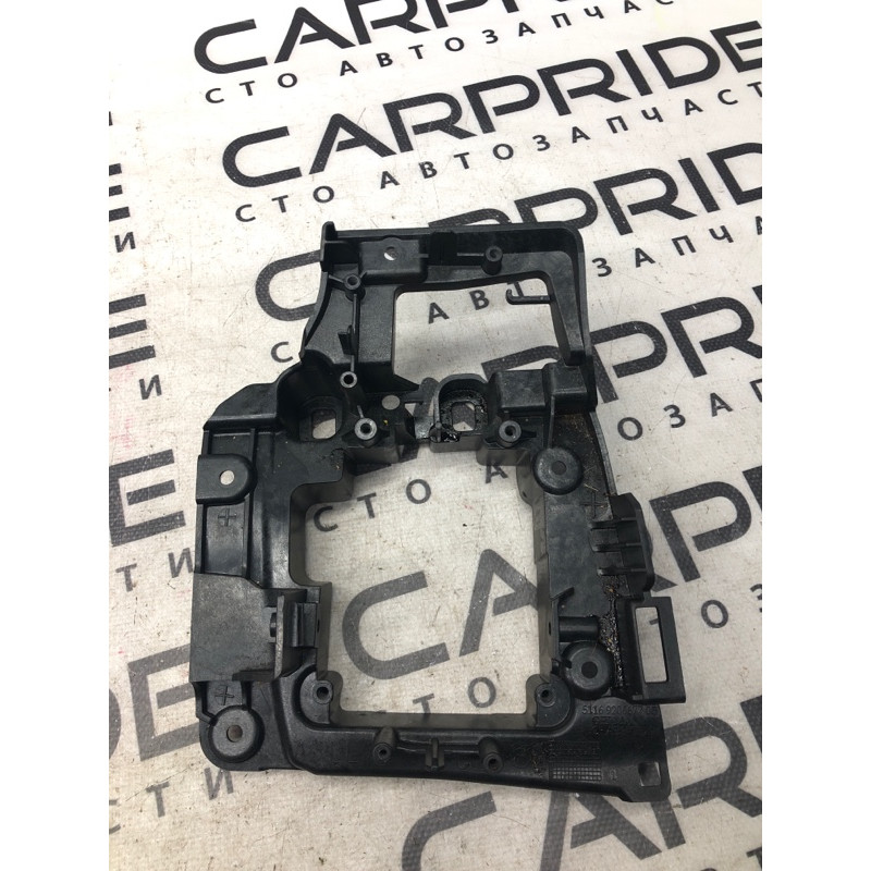 Крепление кулисы КПП (кузов и элементы) BMW 5-series F10 2011 3.0 N55B30 51169206677