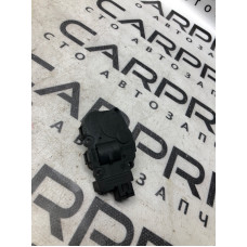 Привод заслонки отопителя