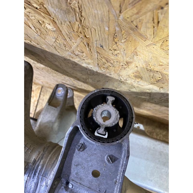 Підрамник (підвіска) BMW 5-series F10 2011 3.0 N55B30 33316799103