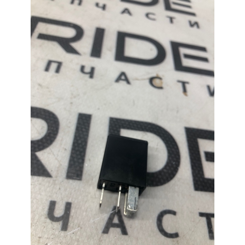 Реле (электрика) Cadillac Xt5 1 2016 3.6 13455283