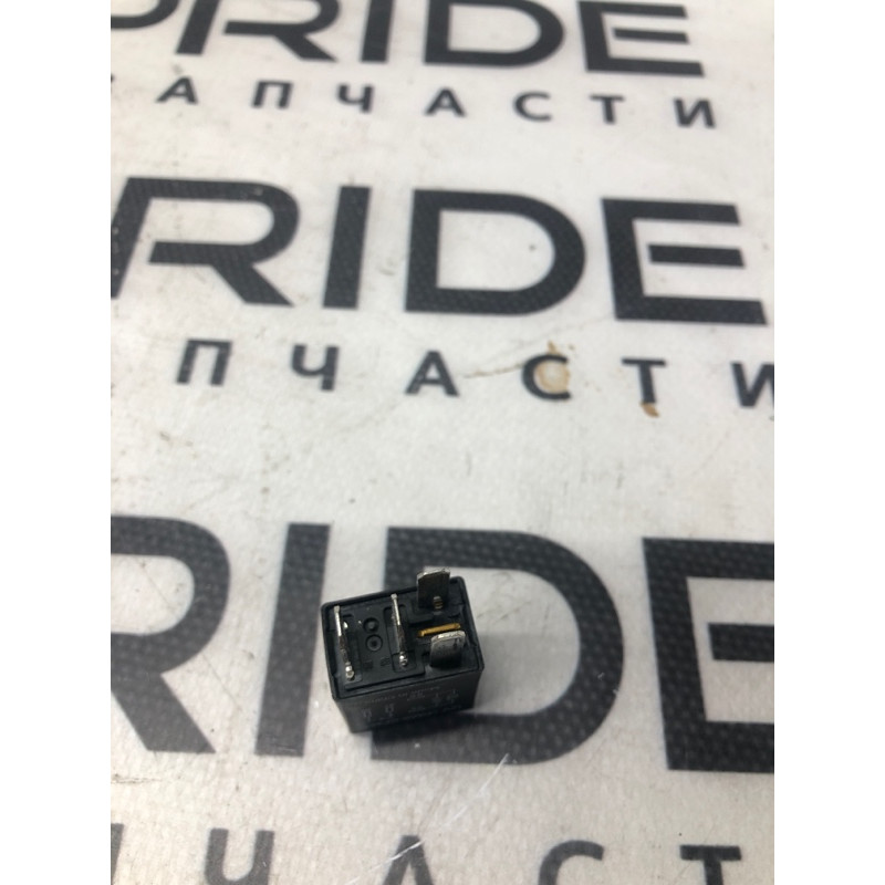 Реле (электрика) Cadillac Xt5 1 2016 3.6 13455283