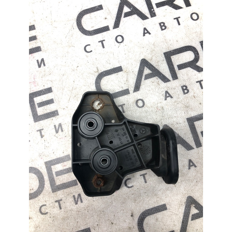 Крепление бампера (кузов и элементы) Mercedes-Benz GL X164 2012 4.6 a1648800130